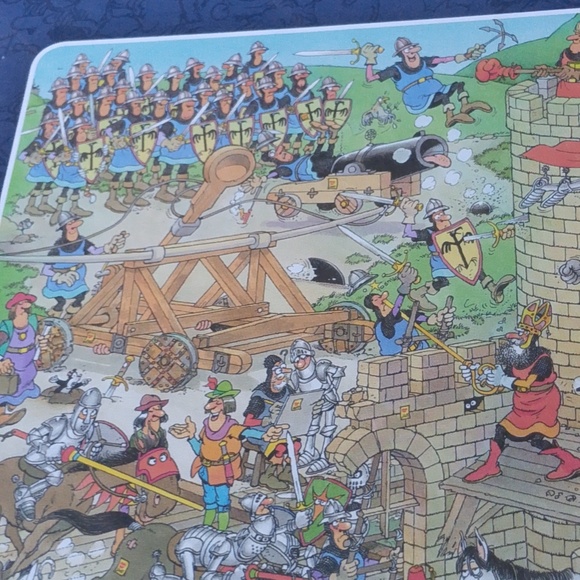 Rare NWT Jan Van Haasteren Castle Conflicts Puzzle - Picture 8 of 8